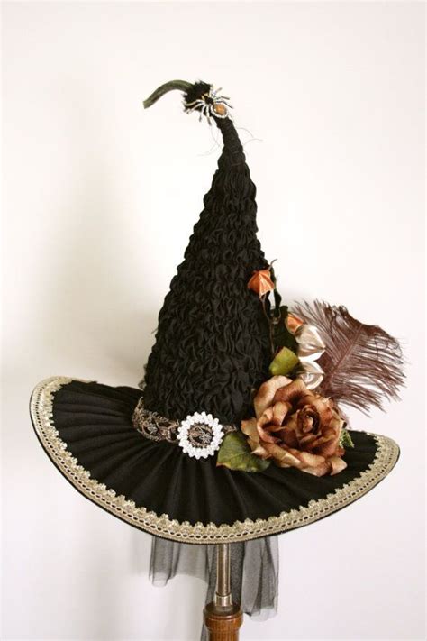 Handcrafted witch hats: bringing magic to your wardrobe